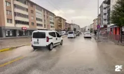 Eskişehir'de sağanak yağış hayatı olumsuz etkiledi