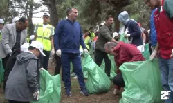 Gençlik ve Spor Bakanı Osman Aşkın Bak, çevre temizliği farkındalık etkinliğine katıldı