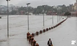 Güney Asya sular altında kaldı: En az 285 ölü