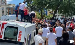 Hasta taşıyan ambulans devrildi: Yaralılar var!