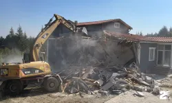 Odunpazarı Belediyesi’nden kaçak villalara yıkım