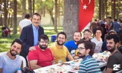 Tepebaşı gençlerin yanında