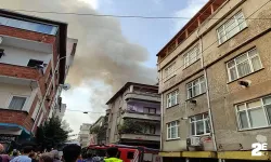 Esenler’de tadilat yapılan çatı alevlere teslim oldu