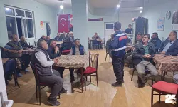 Jandarma ekipleri vatandaşları çeşitli konularda bilgilendirdi