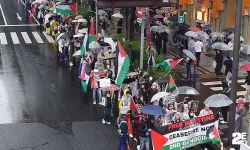 Japonya'da İsrail'in Gazze'deki katliamına karşı protesto yürüyüşü