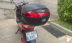 Otomobil ile motosiklet çarpıştı