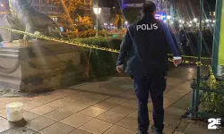 Yanlış anlaşılma yüzünden cadde ortasında bıçaklanan genç ağır yaralandı