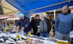 Hamsi fiyatları tüketicinin yüzünü güldürmedi