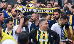 Fenerbahçe taraftarı stada geldi