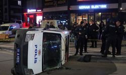 Polis otosu ile otomobil çarpıştı