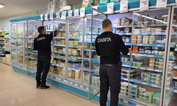 Eskişehir zabıta ekiplerinden marketlere sıkı denetim