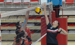 Voleybol genç kızlarda büyük çekişme var