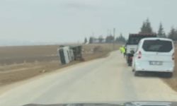 Elazığ'da araç yan yattı