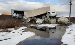 900 kilometre yol kat etti, varacağı yere 3 kilometre kala devrildi