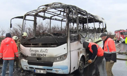 TEM otoyolunda seyir halindeki midibüs alev topuna döndü