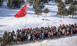 Binlerce kişi şehitler için Sarıkamış’ta yürüdü