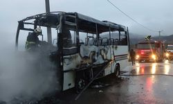 Yalova’da faciadan dönüldü... Öğrenci servisi alevlere teslim oldu