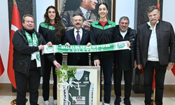 Bodrumspor Kadın Voleybol Takımı'ndan Vali Aksoy'a ziyaret