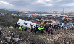 9 kişinin yaralandığı kazada tır şoförü gözaltına alındı