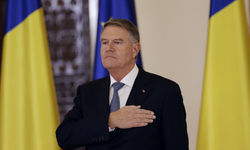 Romanya Cumhurbaşkanı Iohannis istifa etti