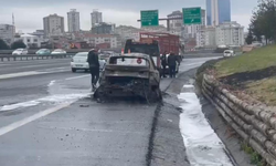 TEM Otoyolu’nda seyir halindeki cip alev alev yandı: O anlar kamerada