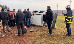 İki otomobil çarpıştı: Yaralılar var!