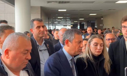 CHP Genel Başkanı Özel'den İmamoğlu kararına ilk yorum: "Kayyum ihtimalinin ortadan kalkması yönüyle önemli"