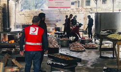 Türk Kızılay Gazze’de her gün 30 bin kişilik iftar veriyor