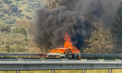 Otoyolda yanan araç hurdaya döndü