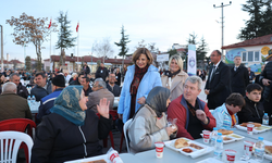 Başkan Ünlüce Ramazan'ın bereketini vatandaşlarla paylaştı