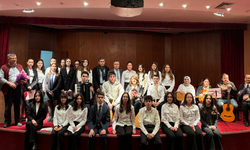 Eskişehir Fatih Fen Lisesi’nden türkü ve şiir ziyafeti