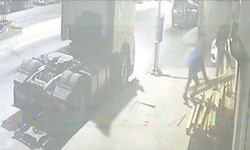 Sultangazi’de ayağına kereste düşürdü, hırsızlığa devam etti: O anlar kamerada