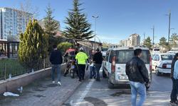 Şüpheli aracı takip ederken kazaya karışan 2 polis memuru yaraladı