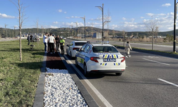 İki otomobil çarpıştı, ucuz atlattılar
