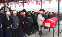 Trafik kazasında şehit olan polis son yolcuğuna uğurlandı!
