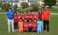 U 11'ler alkış alıyor