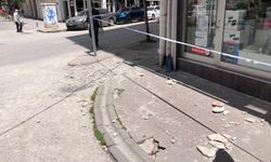 Şair Fuzuli Caddesi’nde korkutan tehlike: Ne zabıta var, ne yönetici