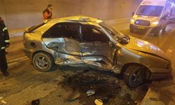 Tünelde yapılan sollama kazayla sonuçlandı: 2'si çocuk 5 yaralı