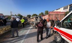 İşçi servisi ile otomobil çarpıştı: 12 yaralı