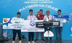 Eskişehirli öğrencilerden Uluslararası Robot Yarışması'nda büyük başarı