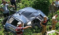 Otomobil 200 metrelik uçuruma yuvarlandı: 1 yaralı