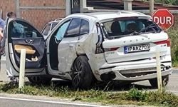 Ambulans ile cip çarpıştı: 4 yaralı!