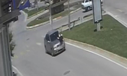 Otomobilin yayaya çarpma anı kamerada