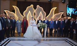Murat Özcan’ın oğlu görkemli bir törenle evlendi