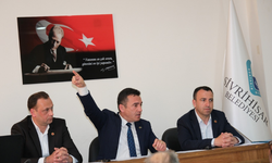Dökmeci: Basın mensuplarından özür dile!