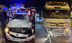Otomobil tırla çarpıştı: 3 yaralı