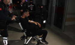 Parkta gençler arasında çıkan bıçaklı kavgada 1 kişi yaralandı