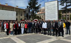 Mustafa Çelik: Güvenli, yasal tek adres eczanelerdir!