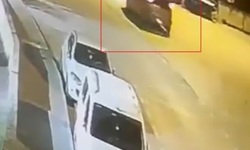 Kontrolden çıkıp park halindeki araçlara çarpan sürücü kayıplara karıştı