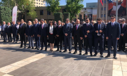 Vilayet Meydanı'nda Atatürk'ü anma töreni gerçekleştirildi